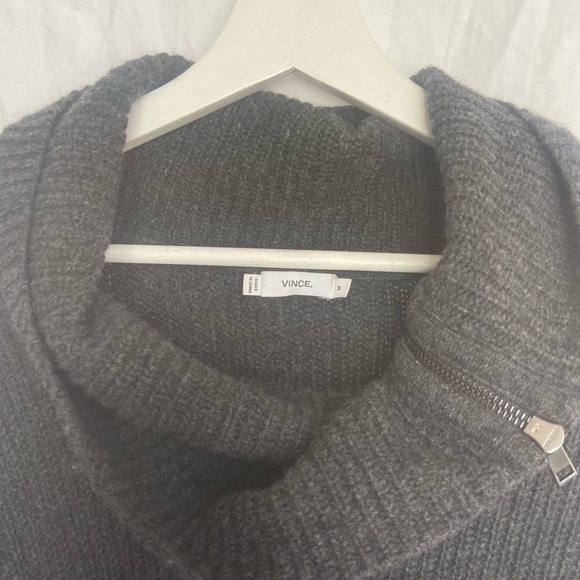 Vince Cowl-Neck Wool Cashmere Sweater Size Medium - Picture 6 of 10